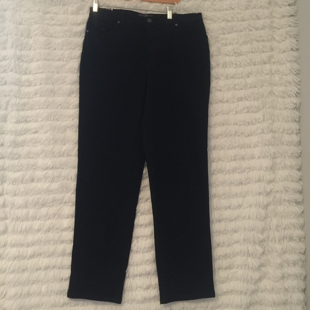 Gloria Vanderbilt Amanda jeans,size 14